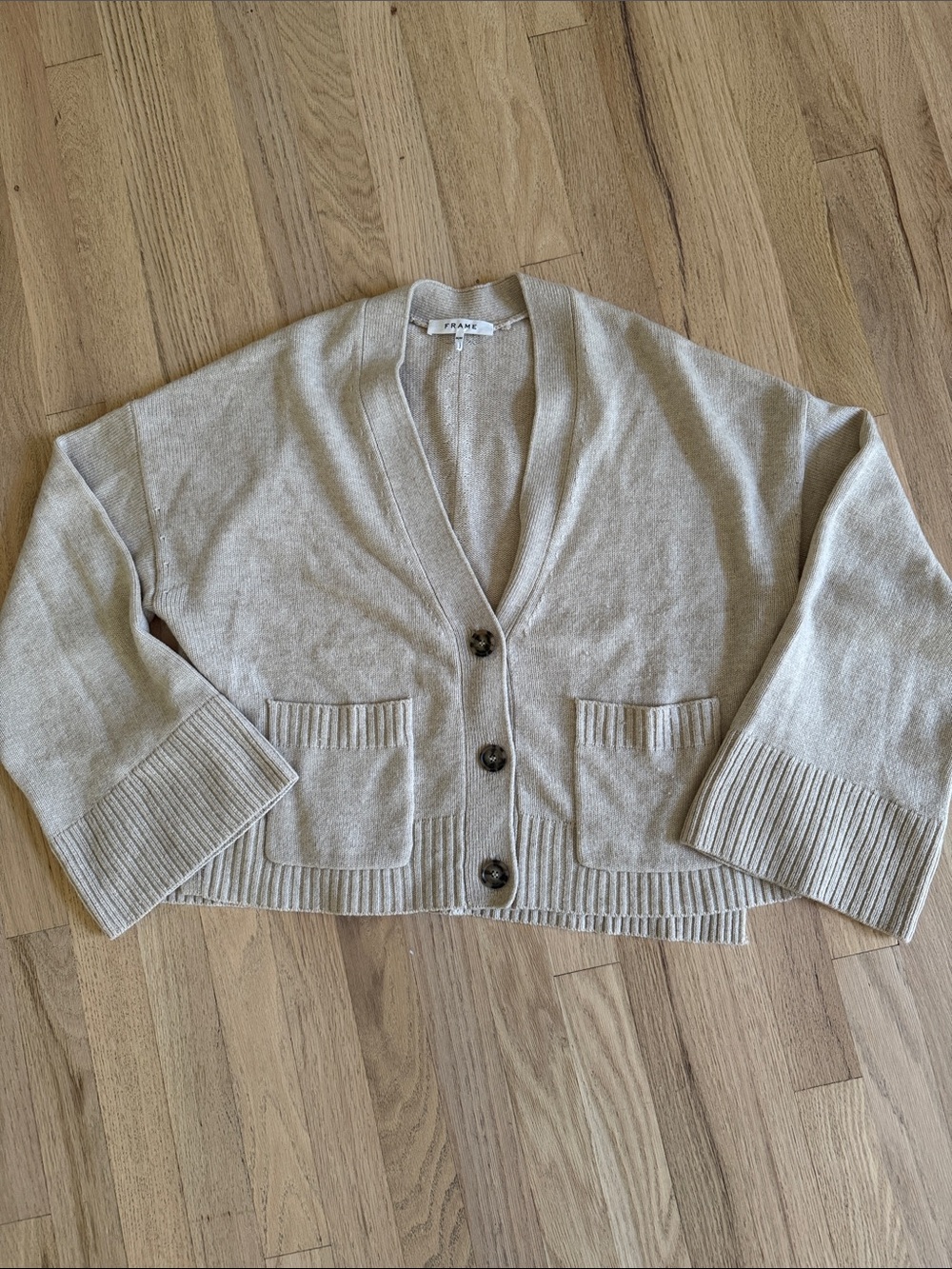 Frame Wool/Cashmere Cropped Button-Front V-Neck Cardigan - M